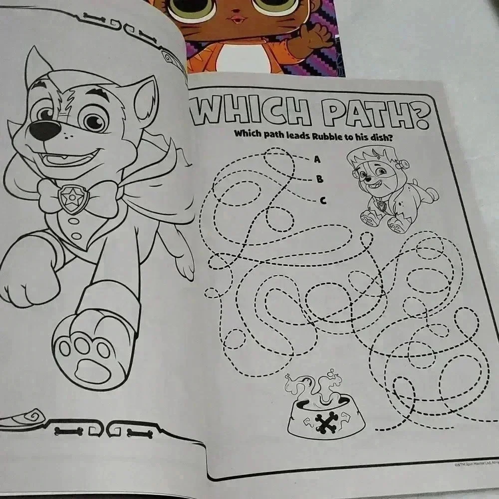 Book 101 Dalmatians +4 coloring books